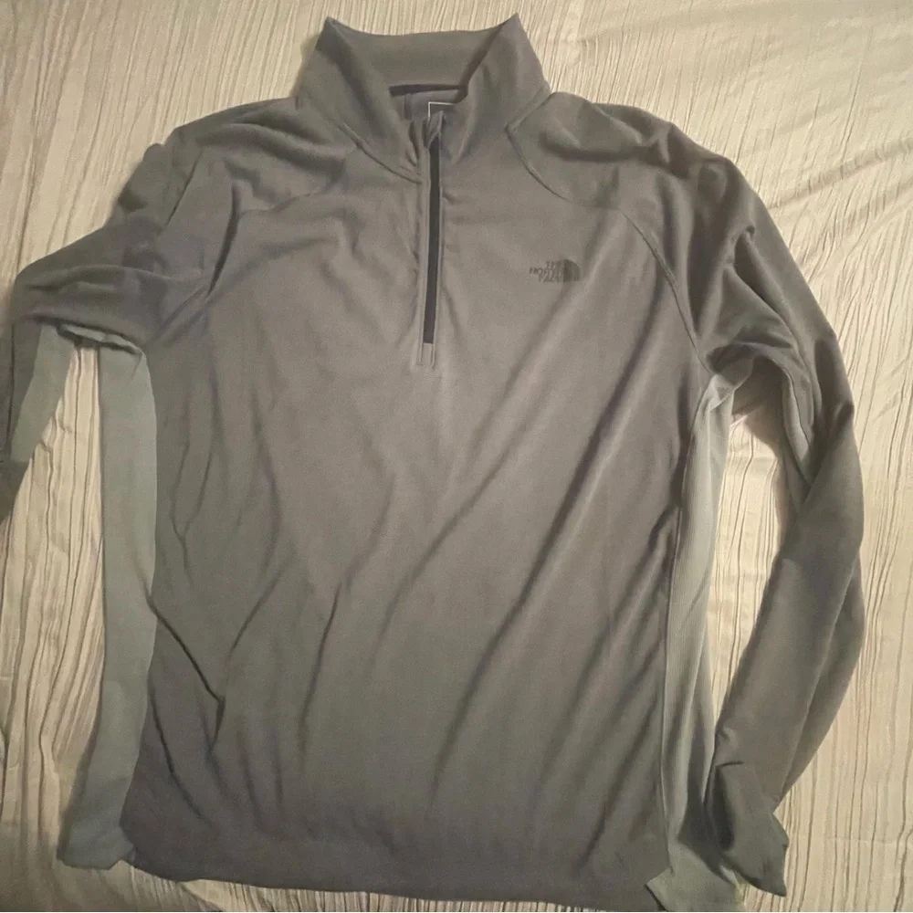 The North Face gray long‎ sleeve lightweight pullover, size XL